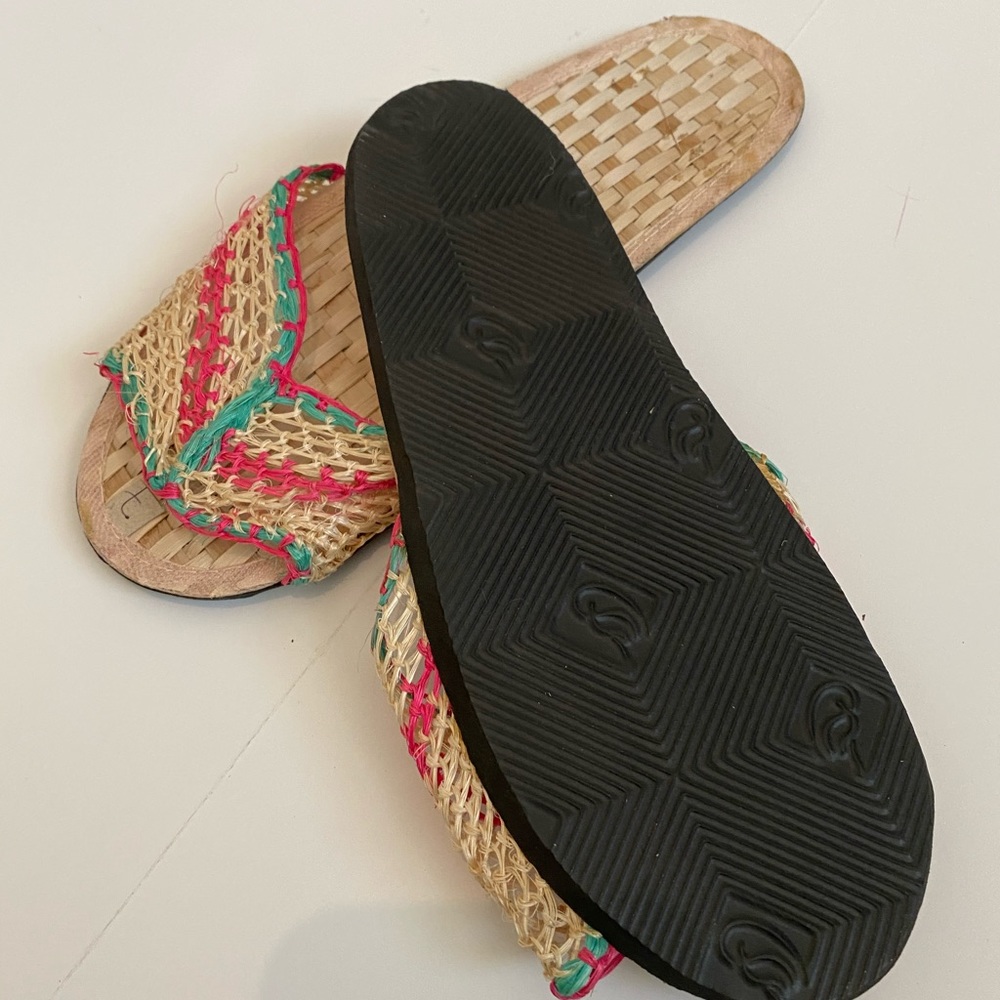 Natural Slippers - Picture 5 of 5